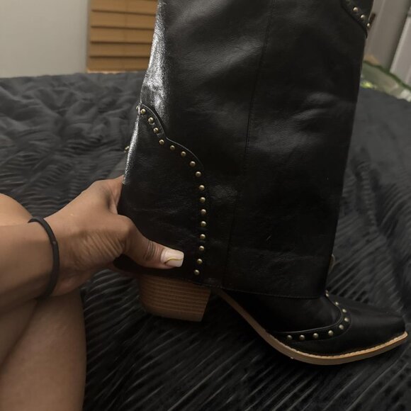 Women Shark Cowgirl Boots - Picture 3 of 9